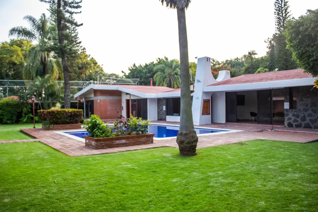 Tratamiento Integral para la Depresión y Ansiedad Severa en un Entorno Residencial